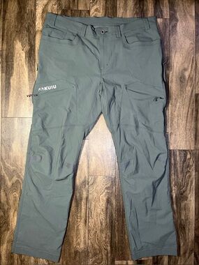 KUIU Kutana Stretch Woven Pants Men’s 42x34 Stone Grey Hunting Outdoor EUC